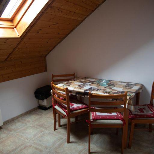 Guest House Ema Crni Lug Exterior foto